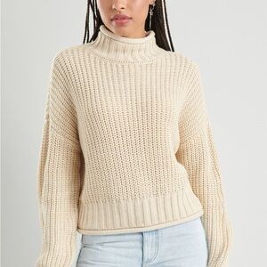 Cutest knit sweater brand new condition perfect for fall and winter